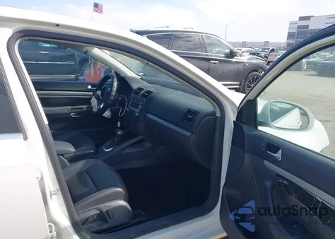 2009 Volkswagen Jetta Se/Sel из США, поврежденный, VIN 3VWRM71K19M077813